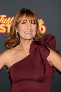LOS ANGELES - DEC 7: Jane Seymour at the Just Getting Started Premiere at ArcLight Hollywood on December 7, 2017 in Los Angeles, CA  Copyright: xKathyxHutchinsx xIPAx xHutchinsxPhotox