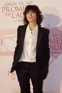 La Promesse de l Aube Premiere in Paris Charlotte Gainsbourg CELEBRITES : Avant Premiere la Promesse de l Aube - Paris - 12 12 2017 MichaelBaucher Panoramic 