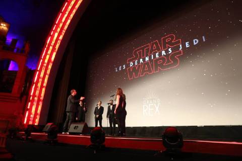 chanteurs reprenant les musiques du film star wars a cappella NEWS: Avant premiere Star Wars Les derniers Jedi au Grand Rex - Paris - 13 12 2017 CleaCastel Panoramic