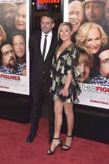 Chris Cowles and Kathleen Robertson at the premiere of the movie Father Figures Who is Daddy at TCL Chinese Theater Hollywood Los Angeles 13 12 2017 Foto:xD.xStarbuckx xFuturexImage