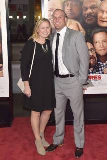 Greg Zuerlein with wife of Megan Kreifels at the premiere of the movie Father Figures Who is Daddy in TCL Chinese Theater Hollywood Los Angeles 13 12 2017 Foto:xD.xStarbuckx xFuturexImage