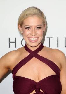 BEVERLY HILLS, CA - DECEMBER 14: Whitney Bowers, at Premiere Of Entertainment Studios Motion Pictures Hostiles at Samuel Goldwyn Theater, In Beverly Hills, California on December 14, 2017. Copyright: xFayexSadoux