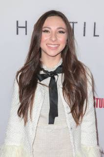 Ava Cantrell at the Hostiles Film Premiere on 14 12 2017 in Beverly Hills Los Angeles Hostiles Film Premiere in Los Angeles 2017