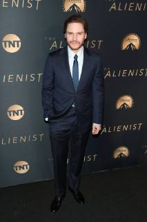 Daniel Bruehl in the the Alienist TNT series premiere on 11 01 2018 in Los Angeles TNT s the Alienist TV series premiere in Los Angeles 2018