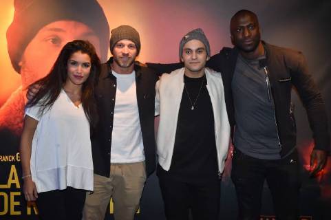 Sabrina Ouazani, Franck Gastambide, Malik Bentalha et Moussa Mansaly - Avant premiere du film La Surface de Reparation au cinema UGC Bercy a Paris CELEBRITES : Avant Premiere La Surface De Reparartion - Paris - 15 01 2018 LionelUrman Panoramic 