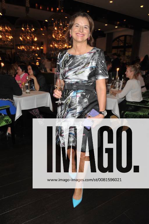 Claudia Obert Ankunft Aftershowparty Der Riani Fashion Show Rianistaos Revolution Im Grace Restaurant I