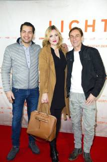 Bülent Sharif Denise Pinot and André Hennicke M at the premiere of the movie light in the Delphi Filmpalast Berlin 17 01 2018 Foto:xC.xBehringx xFuturexImage