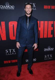 January 17, 2018 - Los Angeles, CA, U.S. - 17 January 2018 - Los Angeles, California - Pablo Schreiber. Den of Thieves Los Angeles Premiere held at Regal Cinemas LA Live. Photo Credit: Birdie Thompson AdMedia Los Angeles U.S. - ZUMAa123 20180117_zaa_a123_245 Copyright: xBirdiexThompsonAdmediax