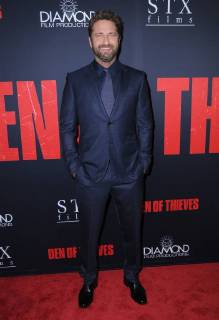 January 17, 2018 - Los Angeles, CA, U.S. - 17 January 2018 - Los Angeles, California - Gerard Butler. Den of Thieves Los Angeles Premiere held at Regal Cinemas LA Live. Photo Credit: Birdie Thompson AdMedia Los Angeles U.S. - ZUMAa123 20180117_zaa_a123_210 Copyright: xBirdiexThompsonAdmediax