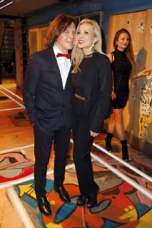 Jürgen Drews wife Ramona at the premiere of the musical Fack ju Goethe se Mjusicäl in the Werk7 Theatre Munich 21 01 2018 Foto:xS.xGabschx xFuturexImage