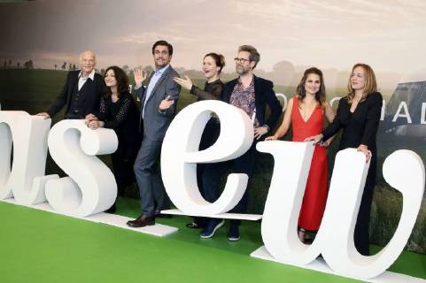 Dietrich Hollinderbäumer Sabine Vitua Bastian Pastewka Bettina Lamprecht Matthias Matschke Cristina do Rego and Sonsee newly at the premiere of the eighth season of Pastewka in international cinema Berlin 23 01 2018 Foto:xA.xBuggex xFuturexImage