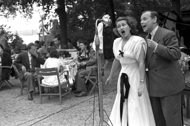 Duke Film reception at the Berlinale in 1951 1 International Film Festival Berlin Berlin 14 06 1951 Foto:xFilmweltx xFuturexImage