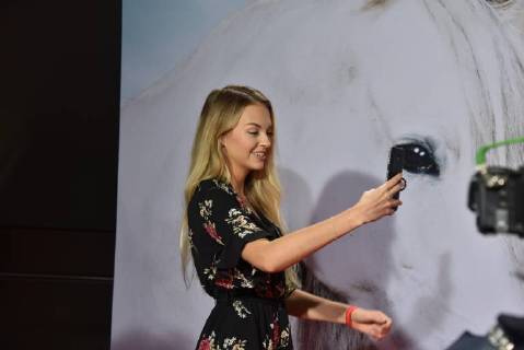 The Infulencerin xLeata posing on 04 02 2018 in Cologne on the red carpet at the premiere of the cinema Wendy 2 friendship forever