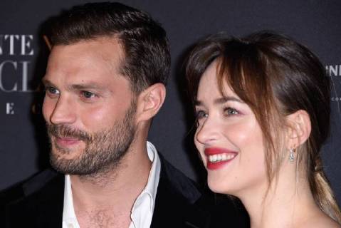 Fifty Shades of Grey 3 Premiere in Paris Jamie Dornan ( acteur ) - Dakota Johnson ( actrice ) lors du photocall pour l avant premiere du film 50 NUANCES PLUS CLAIRES a Paris CELEBRITES : Avant premiere du film 50 NUANCES PLUS CLAIRES - Paris - 06 02 2018 FedericoPestellini Panoramic 