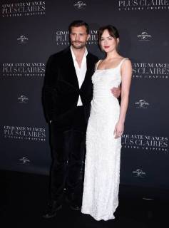 Fifty Shades of Grey 3 Premiere in Paris Jamie Dornan ( acteur ) - Dakota Johnson ( actrice ) lors du photocall pour l avant premiere du film 50 NUANCES PLUS CLAIRES a Paris CELEBRITES : Avant premiere du film 50 NUANCES PLUS CLAIRES - Paris - 06 02 2018 FedericoPestellini Panoramic 