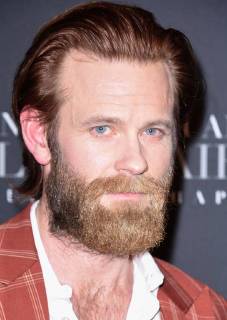 Fifty Shades of Grey 3 Premiere in Paris Eric Johnson ( acteur ) lors du photocall pour l avant premiere du film 50 NUANCES PLUS CLAIRES a Paris CELEBRITES : Avant premiere du film 50 NUANCES PLUS CLAIRES - Paris - 06 02 2018 FedericoPestellini Panoramic 