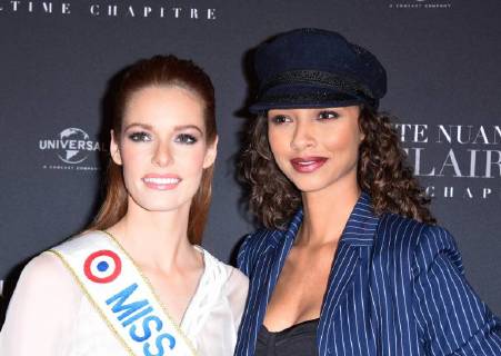 Fifty Shades of Grey 3 Premiere in Paris Maeva Coucke ( miss France 2018 ) et Flora Coquerel ( Miss France 2014 ) lors du photocall pour l avant premiere du film 50 NUANCES PLUS CLAIRES a Paris CELEBRITES : Avant premiere du film 50 NUANCES PLUS CLAIRES - Paris - 06 02 2018 FedericoPestellini Panoramic