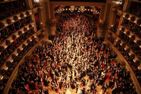 Opera ball 2018 Vienna Opera 08 02 2018 ball guests dancing dancing couples dancing dance floor