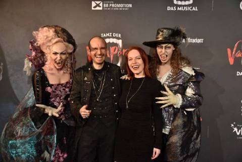 Forensiker Mark Benecke his wife Ines Fischer and the actors in costume Elise Doorn l and Albert Jan Kinemar r come on 17 02 2018 in Cologne for the premiere of the musical dance of the vampires in the musical dome