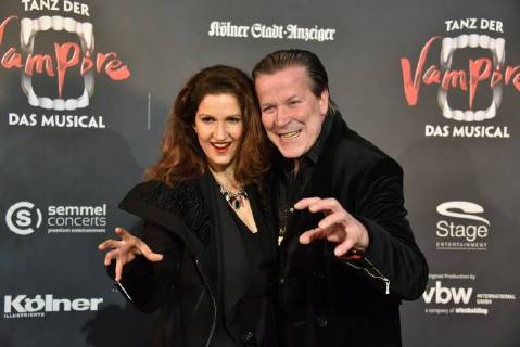 The undertaker and Cologne Kadam Christoph Kuckelkorn and his wife Katia come on 17 02 2018 in Cologne for the premiere of the musical dance of the vampires in the musical dome