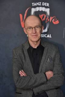 Actor Peter Nottmeier comes on 17 02 2018 in Cologne for the premiere of the musical dance of the vampires in the musical dome