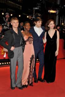 68th Berlin International Film Festival. Festival Internazionale del Cinema di Berlino 2018. Red Carpet film 3 Days in Quiberon . Pictured: Matilda De Angelis con gli altri attori europei nominati  Copyright: xPoolxRomax2x xIPAx xPoolxRomax2x
