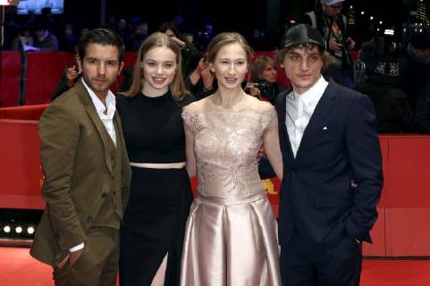 Matteo Simoni Luna Wedler Reka Tenki and Franz Rogowski attending the 3 days in Quiberon 3 days in Quiberon premiere and the presentation of European shooting stars 2018 during the 68th Berlin International Film Festival Berlinale 2018 on February 19 2018 in Berlin Germany Foto:xC.xTamckex xFuturexImage