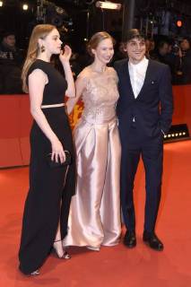 Luna Wedler Reka Tenki and Franz Rogowski attending the 3 days in Quiberon 3 days in Quiberon premiere and the presentation of European shooting stars 2018 during the 68th Berlin International Film Festival Berlinale 2018 on February 19 2018 in Berlin Germany Foto:xC.xNiehausx xFuturexImage