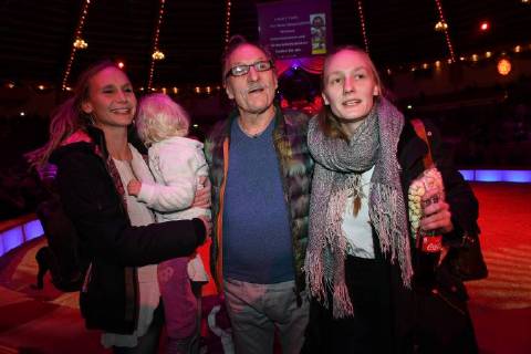 Franz Xaver Kroetz with his daughters Josefine and Magdalena and his granddaughter Premiere Circus Krone 3 Winter Program Manege Circus Kronebau Munich 01 03 2018