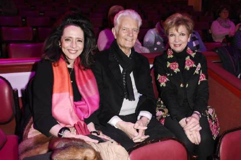 Carolin Reiber with accompaniment at the premiere of the 3 Winter Program 2018 of Circus Krone in Kronebau Munich 01 03 2018 Foto:xP.xSchönbergerx xFuturexImage