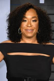 March 4, 2018 - Los Angeles, CA, U.S. - 04 March 2018 - Los Angeles, California - Shonda Rhimes. 2018 Vanity Fair Oscar Party following the 90th Academy Awards held at the Wallis Annenberg Center for the Performing Arts. Photo Credit: AdMedia Los Angeles U.S. - ZUMAa123 20180304_zaa_a123_089 Copyright: xBirdiexThompsonx