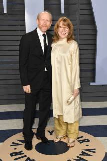 March 4, 2018 - Los Angeles, CA, U.S. - 04 March 2018 - Los Angeles, California - Ron Howard, Cheryl Howard. 2018 Vanity Fair Oscar Party following the 90th Academy Awards held at the Wallis Annenberg Center for the Performing Arts. Photo Credit: AdMedia Los Angeles U.S. - ZUMAa123 20180304_zaa_a123_240 Copyright: xBirdiexThompsonx