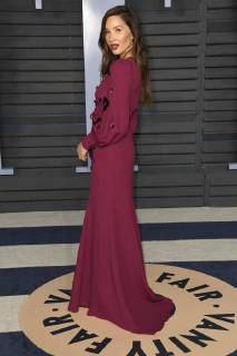 March 4, 2018 - Los Angeles, CA, U.S. - 04 March 2018 - Los Angeles, California - Olivia Munn. 2018 Vanity Fair Oscar Party following the 90th Academy Awards held at the Wallis Annenberg Center for the Performing Arts. Photo Credit: AdMedia Los Angeles U.S. - ZUMAa123 20180304_zaa_a123_571 Copyright: xBirdiexThompsonx