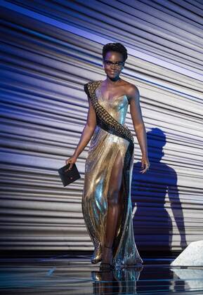 Lupita Nyong o present the Oscar for achievement in production design during the live ABC Telecast of The 90th OscarsÂ® at the DolbyÂ® Theatre in Hollywood, CA on Sunday, March 4, 2018.  Copyright: xAaronxPoolex 33546_397PLX