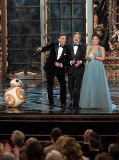 BB-8, Oscar Isaac, Mark Hamill and Kelly Marie Tran present during the live ABC Telecast of The 90th OscarsÂ® at the DolbyÂ® Theatre in Hollywood, CA on Sunday, March 4, 2018.  Copyright: xAaronxPoolex 33546_423PLX