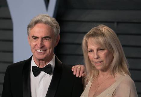 March 4, 2018 - Beverly Hills, California, U.S - David Steinberg (L) and Robyn Todd on the red carpet of the 2018 Vanity Fair Oscar Party held at the Wallis Annenberg Center in Beverly Hills, California on Sunday March 4, 2018. Beverly Hills U.S. - ZUMAp124 20180304_zaa_p124_180 Copyright: xJavierxRojasx
