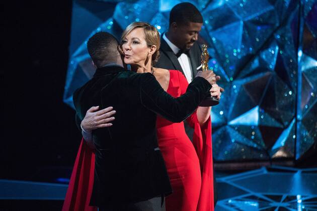 Mahershala Ali presents the Oscar for performance in a Supporting Role to Allison Janney for her role in I Tonya during the live ABC Telecast of The 90th OscarsÂ® at the DolbyÂ® Theatre in Hollywood, CA on Sunday, March 4, 2018.  Copyright: xScottxDiussax 33546_505PLX