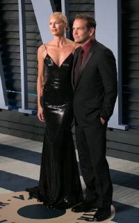March 4, 2018 - Beverly Hills, California, U.S - Actress Sarah Murdoch (L) and Lachlan Murdoch on the red carpet of the 2018 Vanity Fair Oscar Party held at the Wallis Annenberg Center in Beverly Hills, California on Sunday March 4, 2018. Beverly Hills U.S. - ZUMAp124 20180304_zaa_p124_187 Copyright: xJavierxRojasx