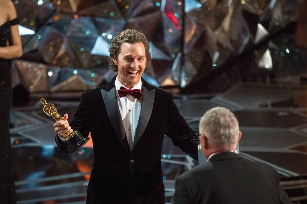 Matthew McConaughey presents the Oscar for achievement in film editing to Lee Smith for work on Dunkirk during the live ABC Telecast of The 90th OscarsÂ® at the DolbyÂ® Theatre in Hollywood, CA on Sunday, March 4, 2018.  Copyright: xScottxDiussax 33546_595PLX