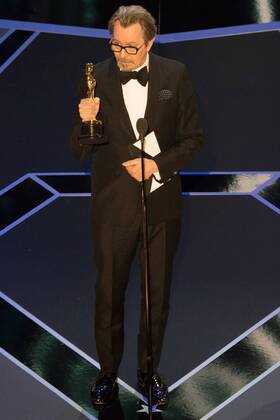 Gary Oldman accepts the Oscar for performance by an actor in a leading role for work on Darkest Hour during the live ABC Telecast of the 90th OscarsÂ® at the DolbyÂ® Theatre in Hollywood, CA on Sunday, March 4, 2018.  Copyright: xSaraxWoodx 33546_630PLX