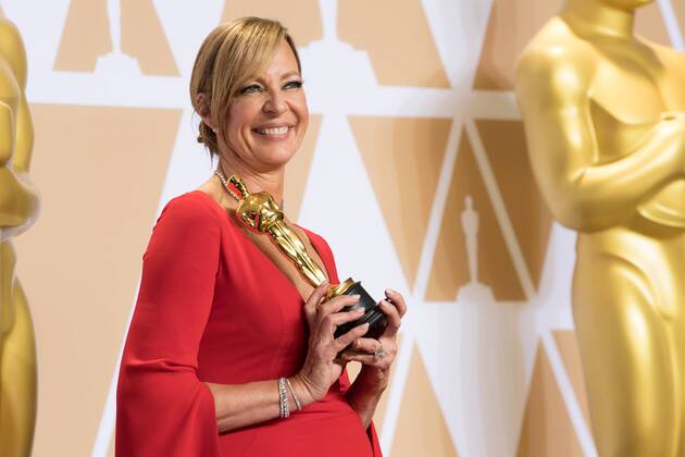 Allison Janney poses backstage with the Oscar for Best Performance by an Actress in a Supporting Role for work on I, Tonya during the live ABC Telecast of The 90th OscarsÂ® at the DolbyÂ® Theatre in Hollywood, CA on Sunday, March 4, 2018.  Copyright: xMichaelxYadax 33546_670PLX