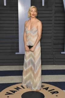 2018 Vanity Fair Oscar Party a Los Angeles. 04 March 2018 - Los Angeles, California - Sienna Miller. 2018 Vanity Fair Oscar Party following the 90th Academy Awards held at the Wallis Annenberg Center for the Performing Arts. Photo Credit: Birdie Thompson AdMedia 224702 2018-03-04 CA Los Angeles Etats-Unis  Copyright: xBirdiexThompson AdMediax STAR_224702_154