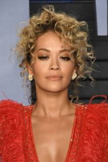 2018 Vanity Fair Oscar Party a Los Angeles. 04 March 2018 - Los Angeles, California - Rita Ora. 2018 Vanity Fair Oscar Party following the 90th Academy Awards held at the Wallis Annenberg Center for the Performing Arts. Photo Credit: Birdie Thompson AdMedia 224702 2018-03-04 CA Los Angeles Etats-Unis  Copyright: xBirdiexThompson AdMediax STAR_224702_256