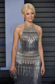 Elizabeth Banks arrives for the Vanity Fair Oscar Party at the Wallis Annenberg Center for the Performing Arts in Beverly Hills, California on March 4, 2018.  LAP201803043042 CHRISTINExCHEW