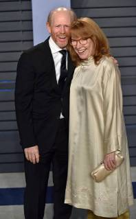 Ron Howard (L) and his wife Cheryl Howard arrive for the Vanity Fair Oscar Party at the Wallis Annenberg Center for the Performing Arts in Beverly Hills, California on March 4, 2018.  LAP201803043035 CHRISTINExCHEW