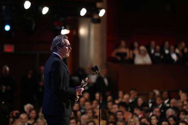 Gary Oldman accepts the Oscar for performance by an actor in a leading role for work on Darkest Hour during the live ABC Telecast of the 90th OscarsÂ® at the DolbyÂ® Theatre in Hollywood, CA on Sunday, March 4, 2018.  Copyright: xMattxSaykesx 33546_721PLX