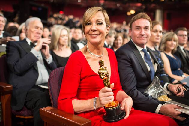 Allison Janney poses with the Oscar for performance by an actress in a supporting role for work on I, Tonya during the live ABC Telecast of The 90th OscarsÂ® at the DolbyÂ® Theatre in Hollywood, CA on Sunday, March 4, 2018.  Copyright: xJohnxFarrellx 33546_739PLX