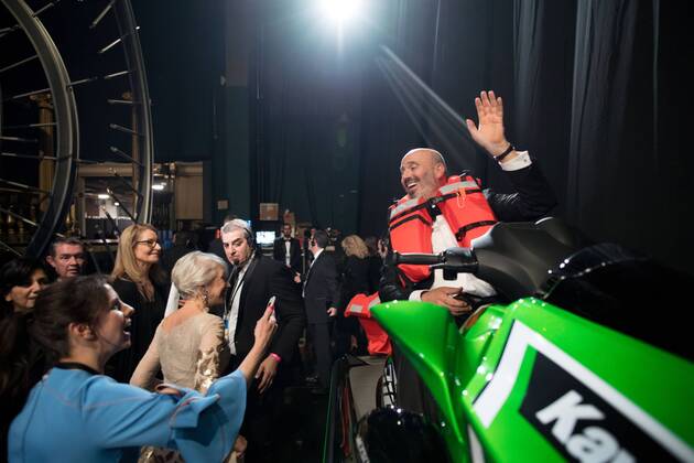 Bilder des Tages Mark Bridges, Oscar winner, accepts a jet ski during the live ABC Telecast of The 90th OscarsÂ® at the DolbyÂ® Theatre in Hollywood, CA on Sunday, March 4, 2018.  Copyright: xMattxPetitx 33546_787PLX
