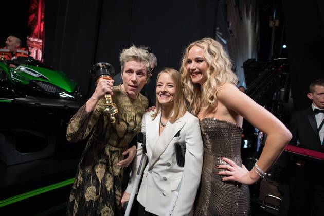 Bilder des Tages Frances McDormand, Oscar winner for best actress in a leading role to for work on Three Billboards Outside Ebbing, Missouri , Jodi Foster and Jennifer Lawrence pose backstage during the live ABC Telecast of The 90th OscarsÂ® at the DolbyÂ® Theatre in Hollywood, CA on Sunday, March 4, 2018.  Copyright: xMattxPetitx 33546_788PLX