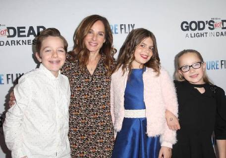 HOLLYWOOD, CA - MARCH 20: Jodi Harris, Cindy Harris, Guests, at the God s Not Dead: A Light in Darkness premiere at American Cinematheque s Egyptian Theatre on March 20, 2018 in Hollywood, California. Copyright: xFayexSadoux